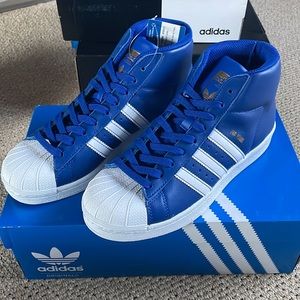 NEW IN BOX - Adidas Pro Model J sneakers - youth size 5